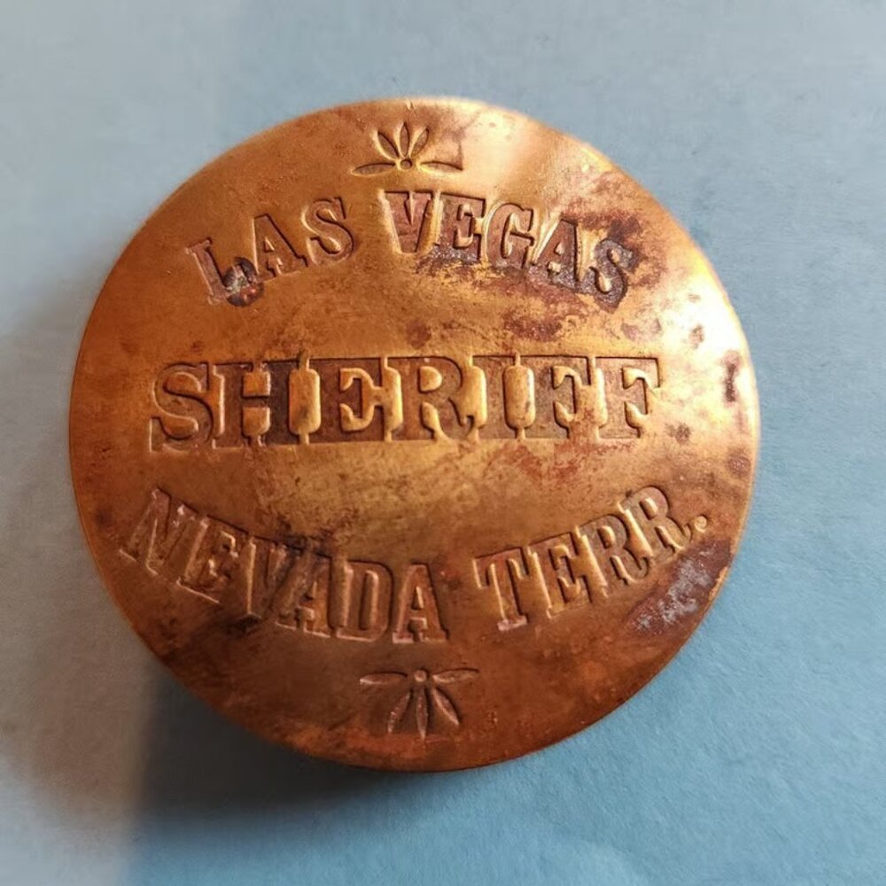 Las Vegas Nevada TERRITORY pin . Estate Piece
